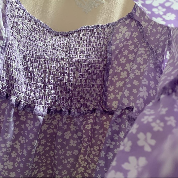 Lavender and White Ditsy Floral Print Cropped Blouse with Shirred Back NWOT - Picture 8 of 10